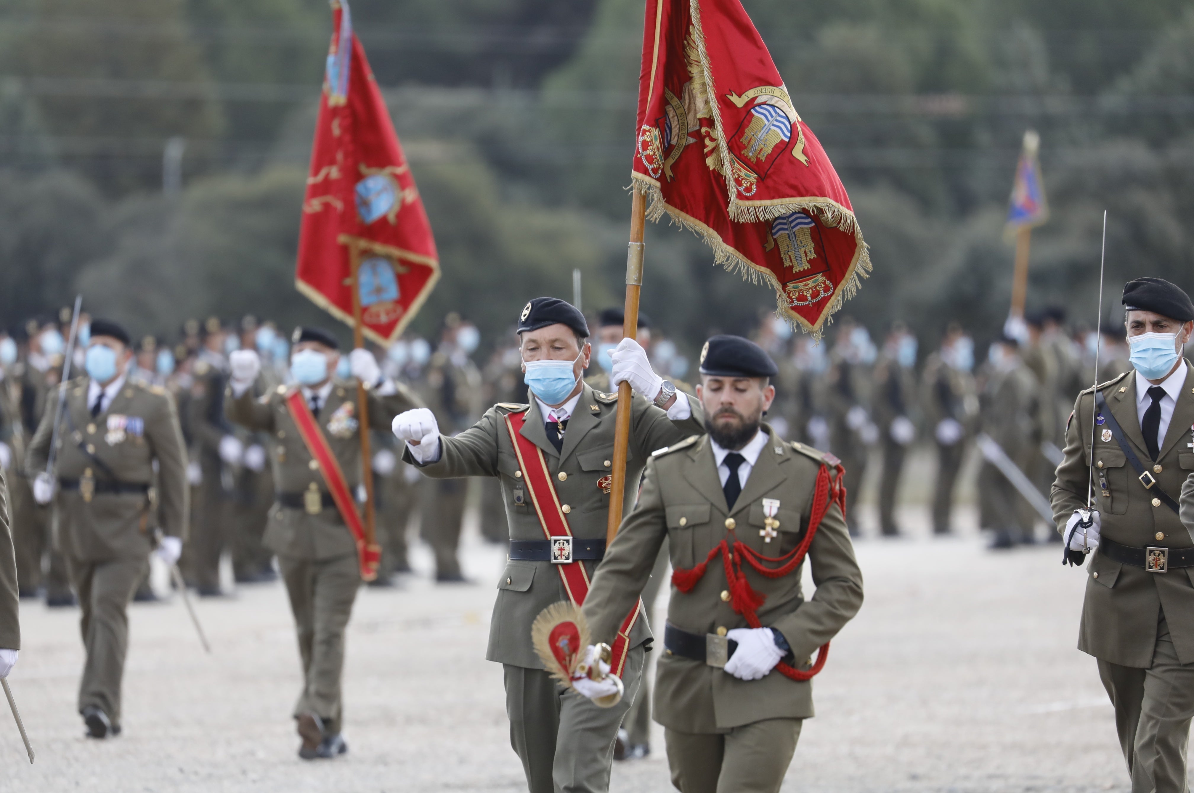 El desfile de la BRI X de Córdoba por el Día de la Inmaculada, en imágenes