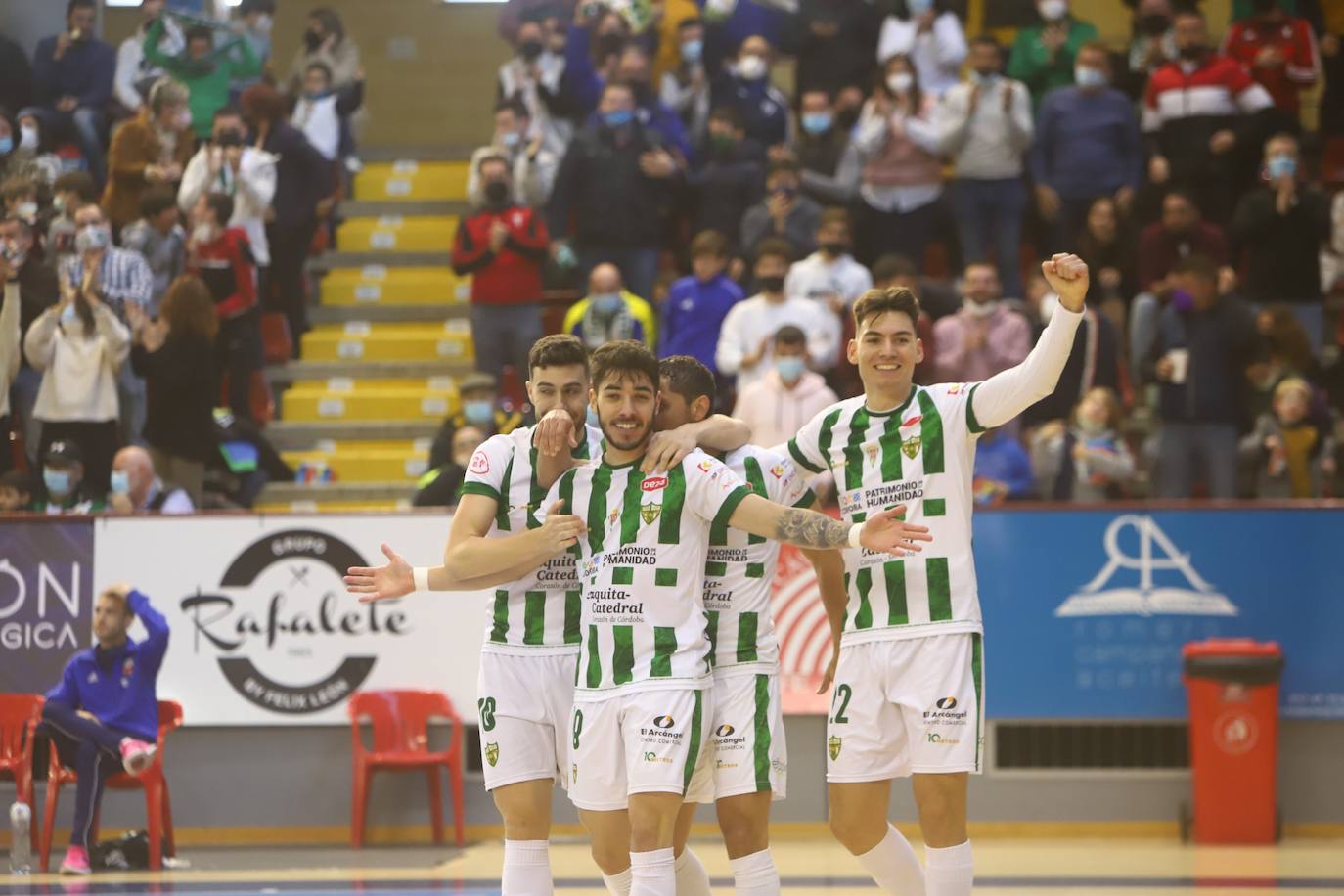 La goleada del Córdoba Patrimonio al Fútbol Emotion Zaragoza, en imágenes