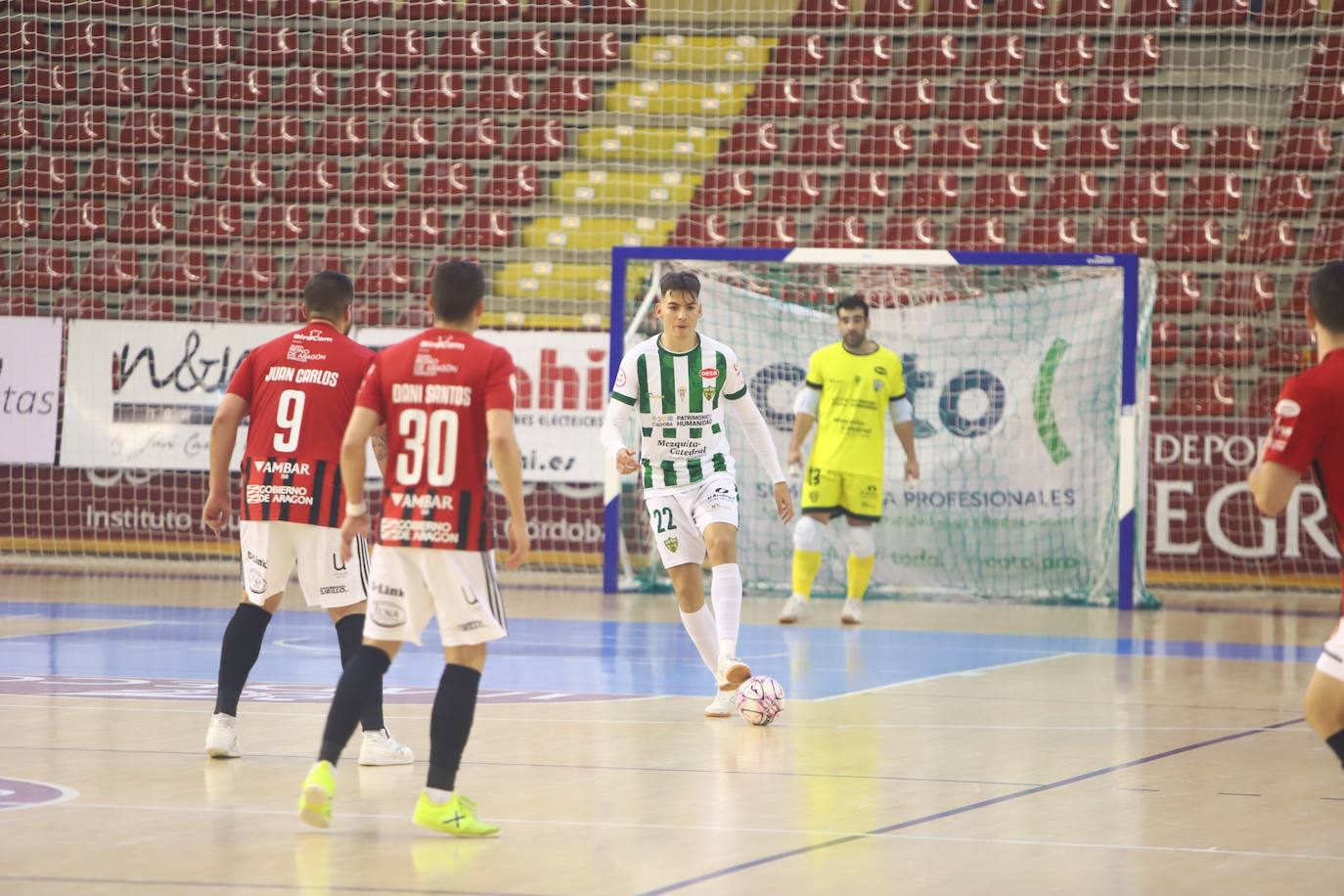 La goleada del Córdoba Patrimonio al Fútbol Emotion Zaragoza, en imágenes