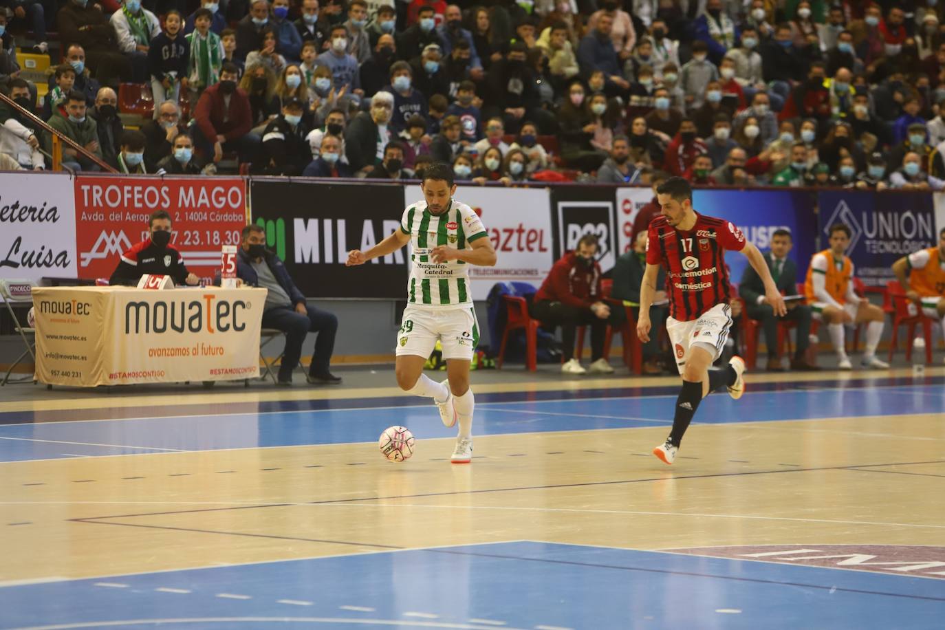 La goleada del Córdoba Patrimonio al Fútbol Emotion Zaragoza, en imágenes