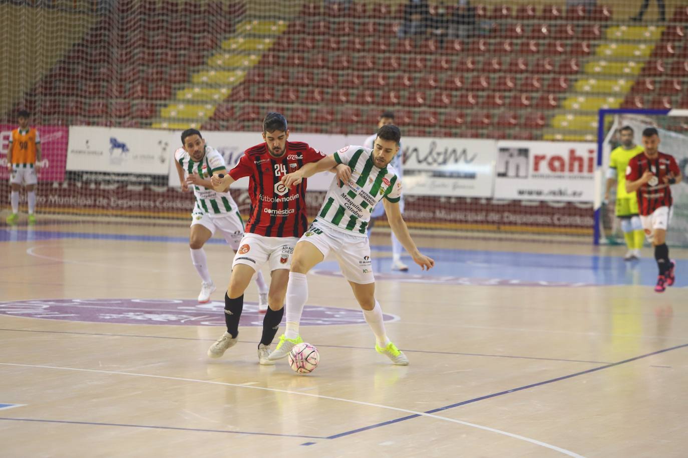 La goleada del Córdoba Patrimonio al Fútbol Emotion Zaragoza, en imágenes