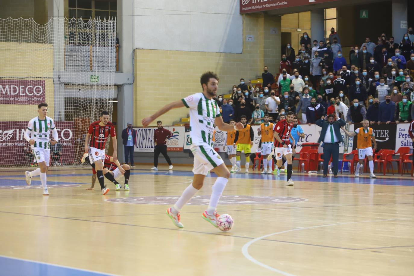 La goleada del Córdoba Patrimonio al Fútbol Emotion Zaragoza, en imágenes