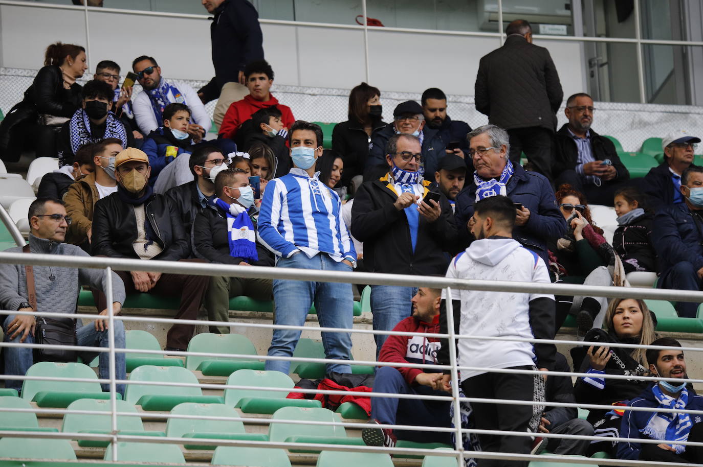 El partido del Córdoba B y el Recreativo de Huelva, en imágenes