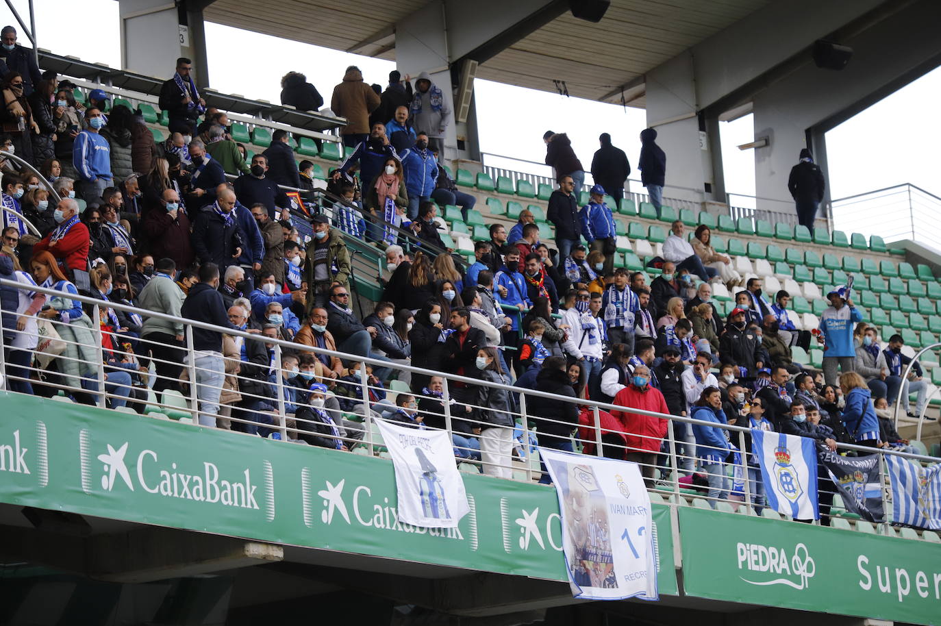 El partido del Córdoba B y el Recreativo de Huelva, en imágenes