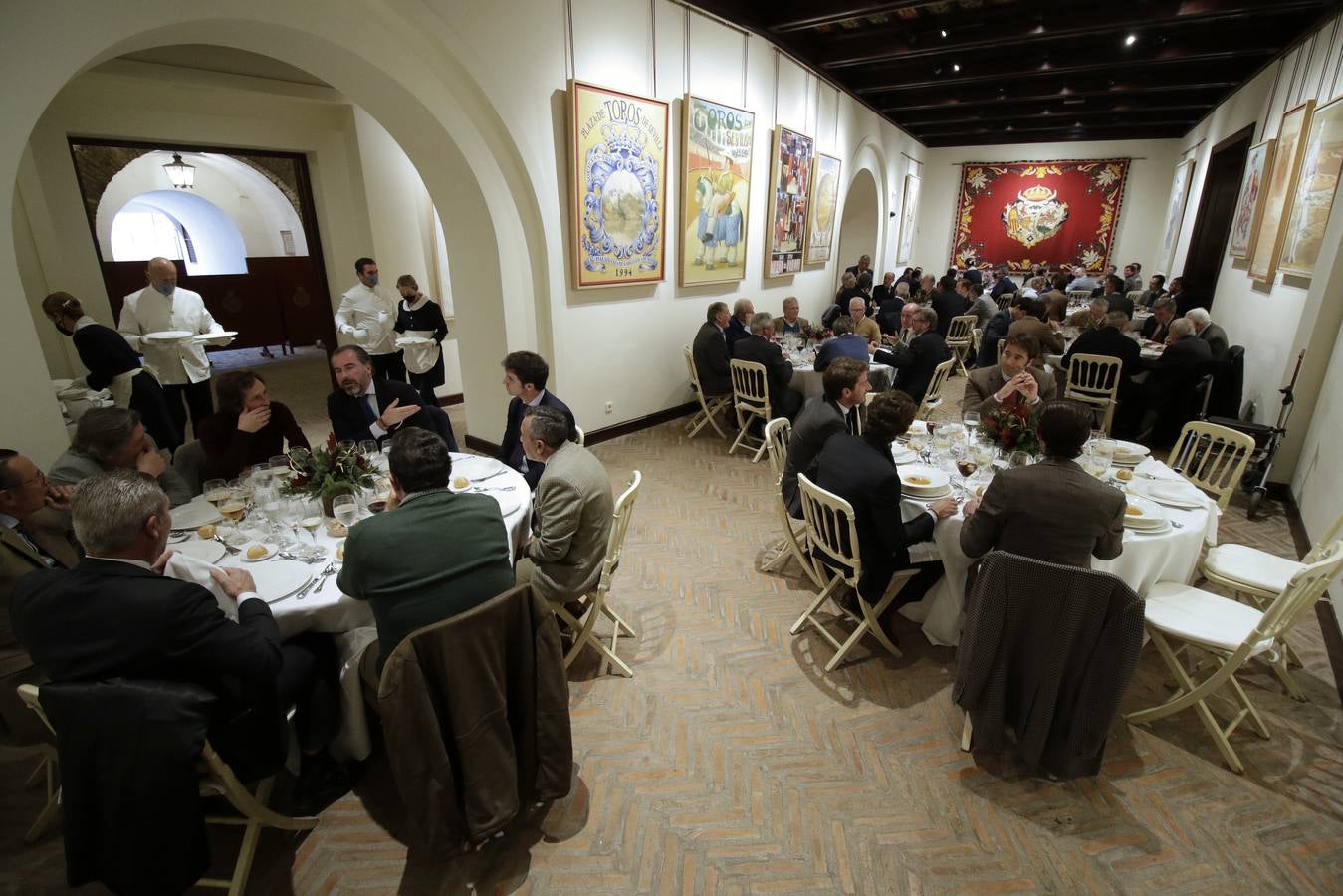 Almuerzo homenaje que la Real Maestranza ha dedicado a Curro Romero. JUAN FLORES