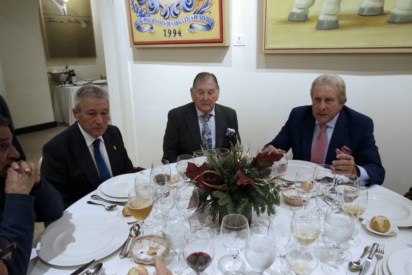 Almuerzo homenaje que la Real Maestranza ha dedicado a Curro Romero. JUAN FLORES