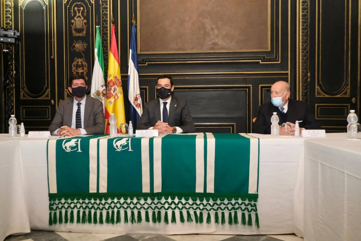 FOTOS: Reunión de Moreno y Marín con el Patronato de la Fundación Real Escuela Andaluza del Arte Ecuestre en Jerez