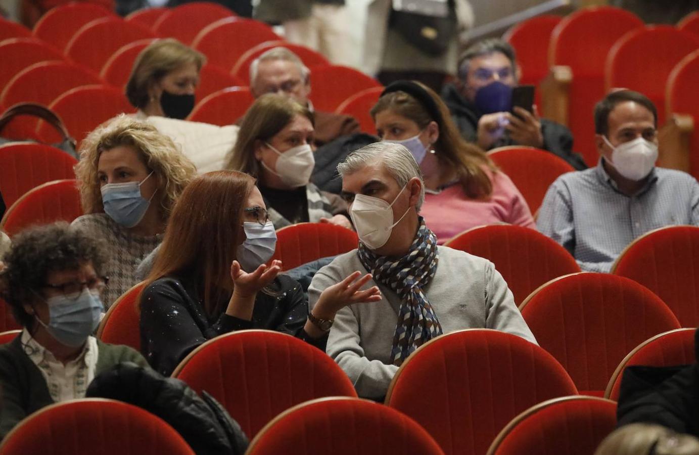 La obra &quot;Malvivir&quot; en el Gran Teatro de Córdoba, en imágenes