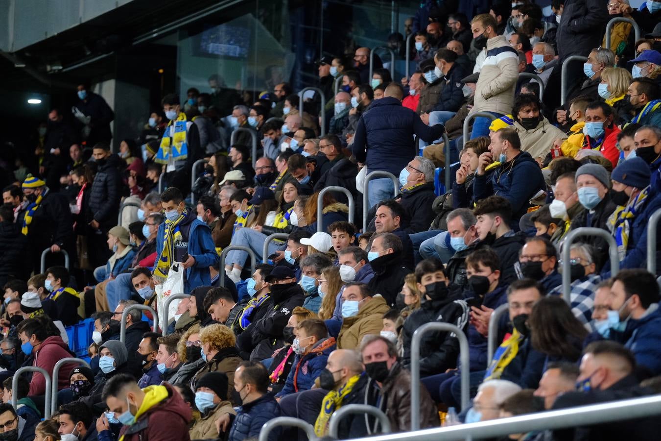 FOTOS: Búscate en el Cádiz CF-Granada disputado en el antiguo Carranza