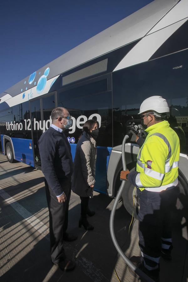 Aucorsa prueba en Córdoba un nuevo autobús impulsado por hidrógeno que solo emite vapor de agua