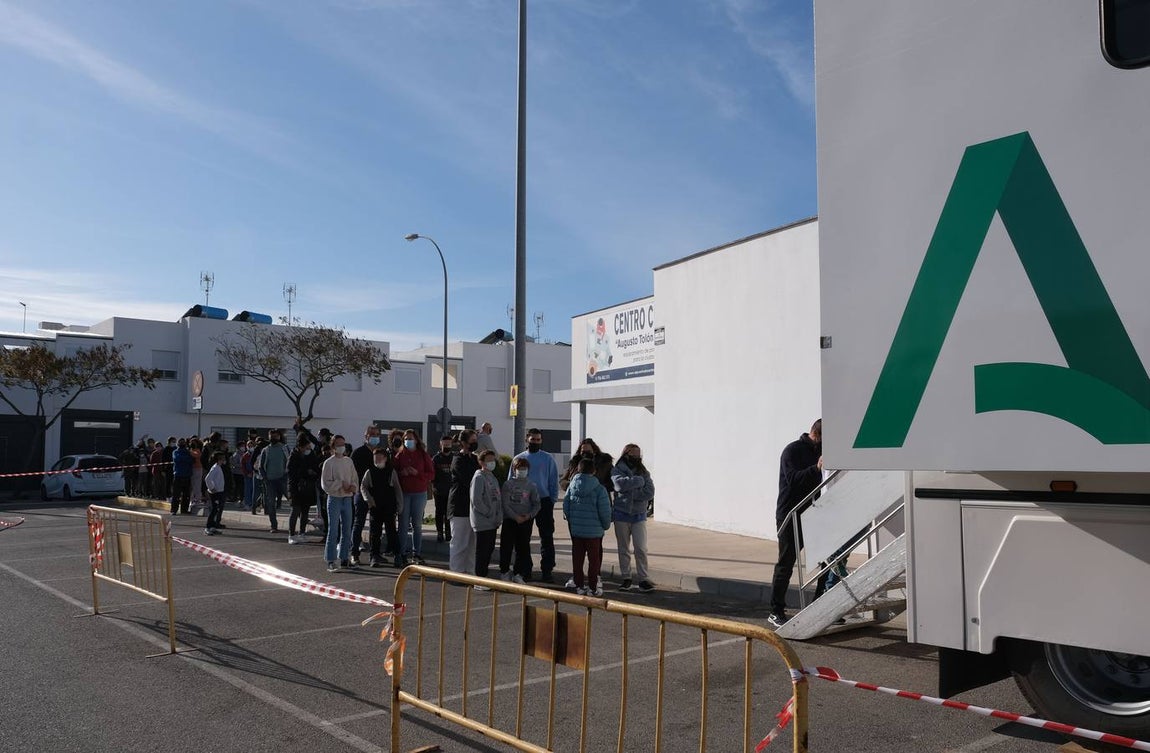 FOTOS: Primer día de vacunación contra el Covid en los menores de 12 años de la provincia de Cádiz