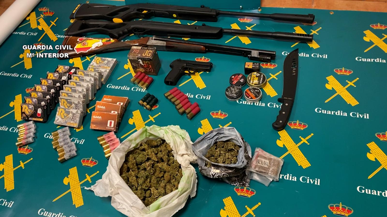 &#039;Kiko, el francotirador&#039;: armas, familia y marihuana en un estercolero