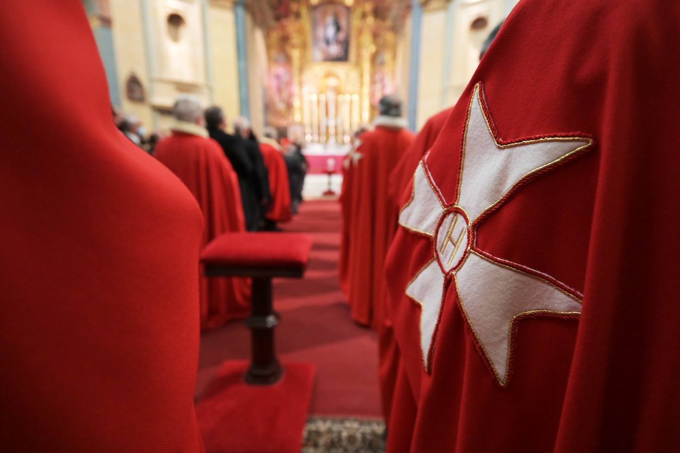 FOTOS: Así ha sido la ceremonia de ingreso de los nuevos miembros de Caballeros Hospitalarios en Cádiz