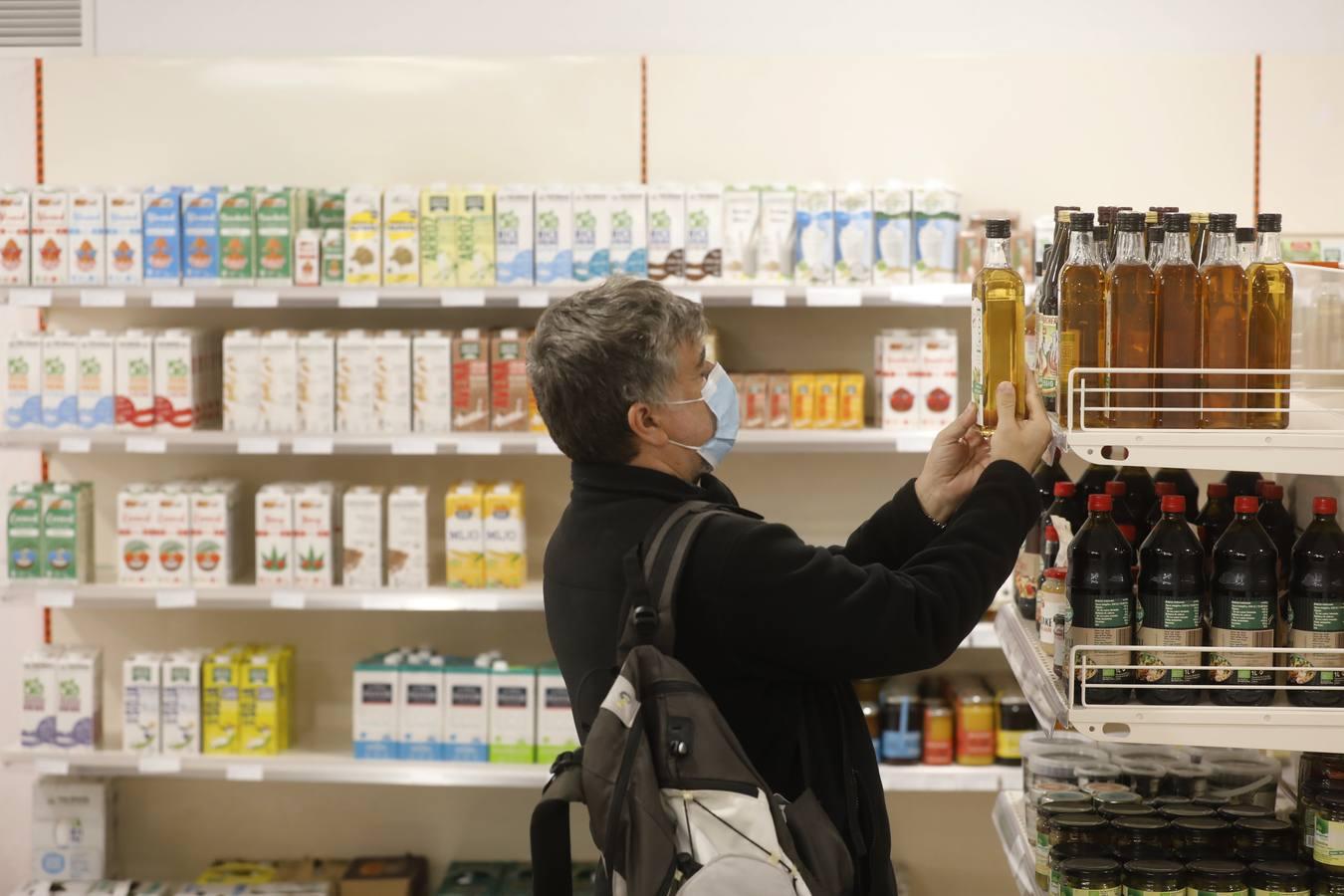 La nueva tienda ecológica de Almocrafe de Córdoba, en imágenes