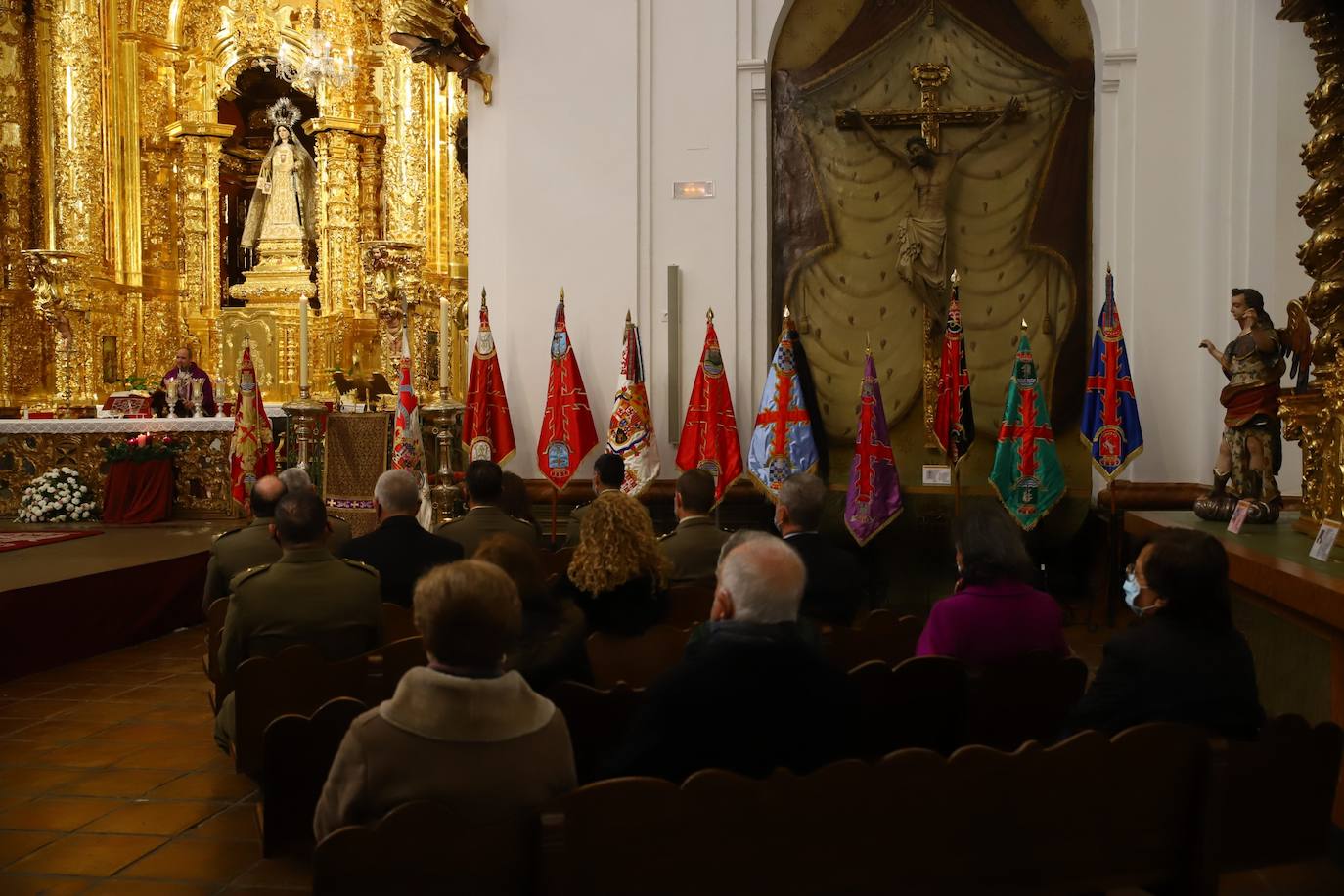 La misa de despedida de la Quinta Angustia a los militares, en imágenes