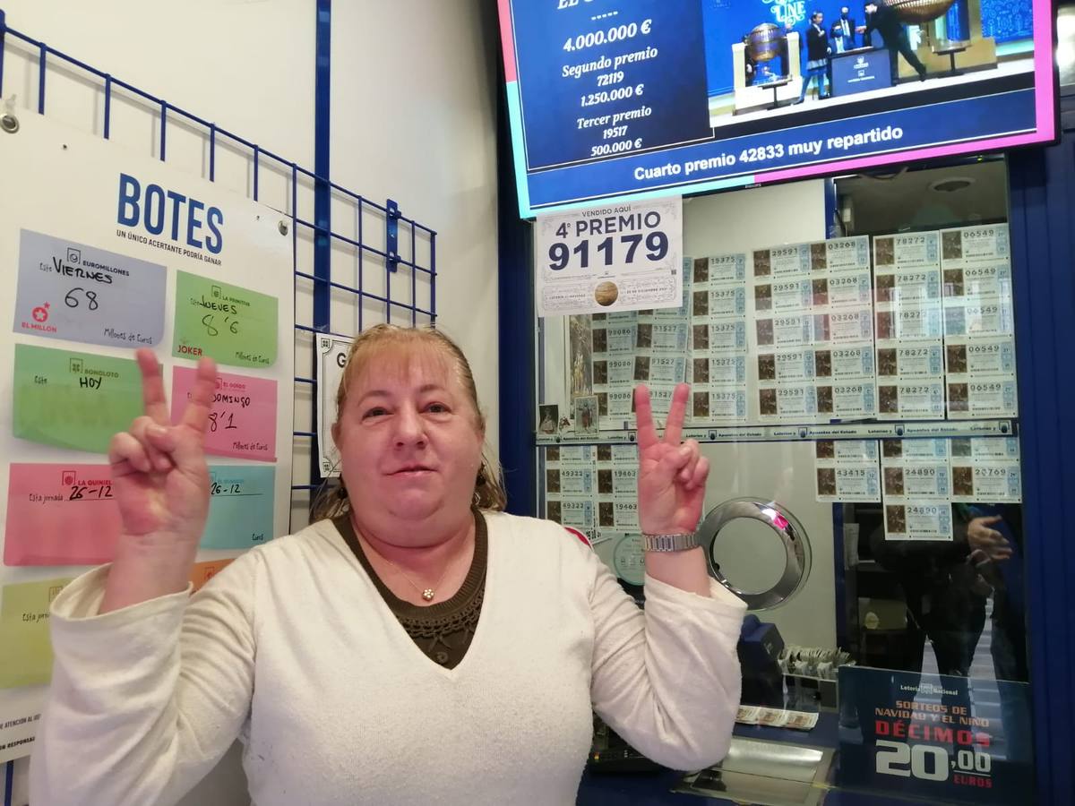 Jaén ha repartido un total de 6.860.000 euros en el sorteo de la Lotería de Navidad 2021. La suerte ha llegado este año a la provincia gracias al segundo cuarto premio y al primer quinto / MANUEL MIRÓ