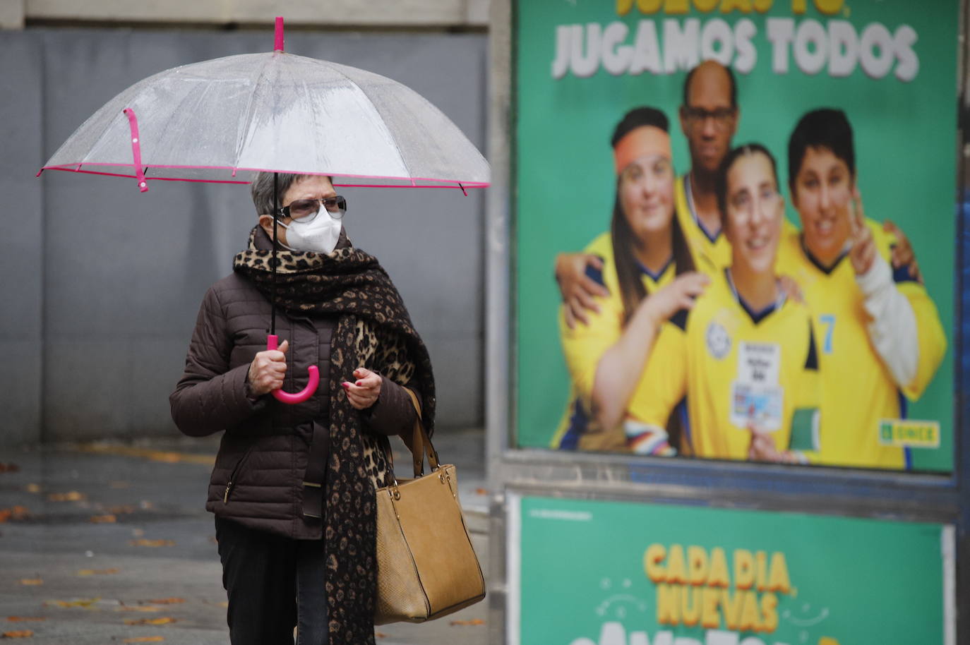 El primer día de la vuelta de las mascarillas a las calles en Córdoba, en imágenes