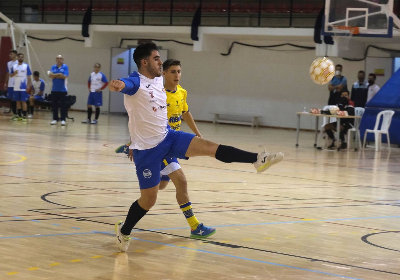 FOTOS: Partido de Reyes Magos de fútbol sala en el Complejo Deportivo Ciudad de Cádiz