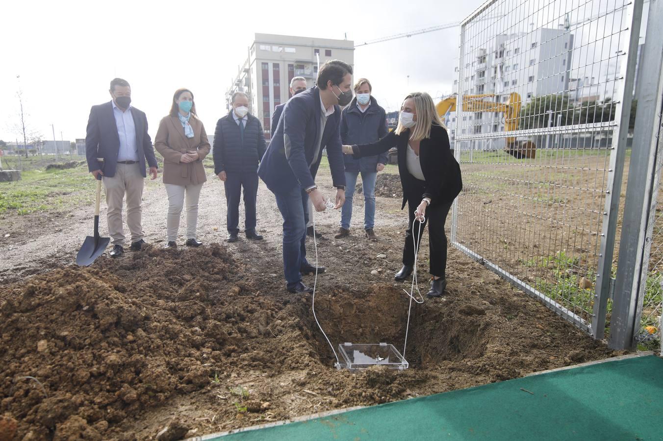 La promoción de la Junta en Huerta de Santa Isabel de Córdoba, en imágenes