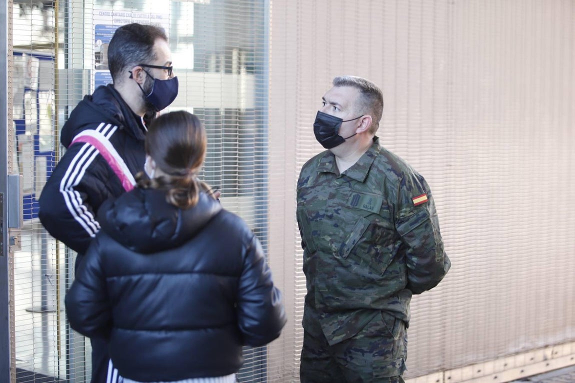 Los militares empiezan a poner vacunas Covid en Córdoba, en imágenes