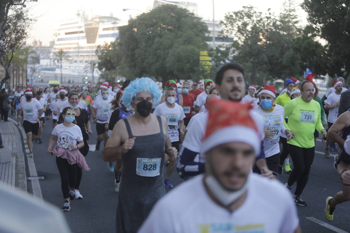 FOTOS: La Carrera San Silvestre de Cádiz, en imágenes