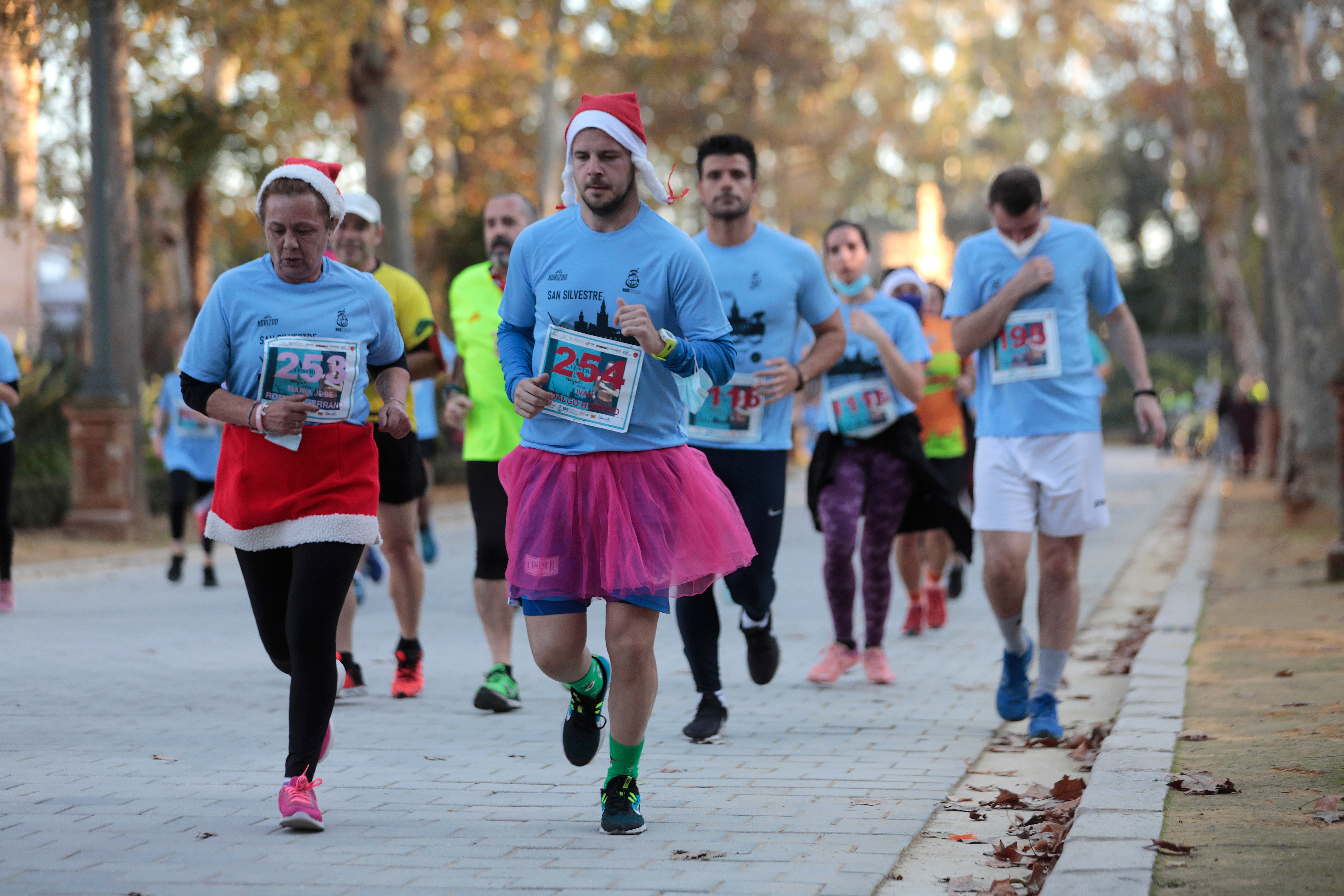 ¿Has corrido la San Silvestre de Sevilla? Búscate en nuestra galería (I)