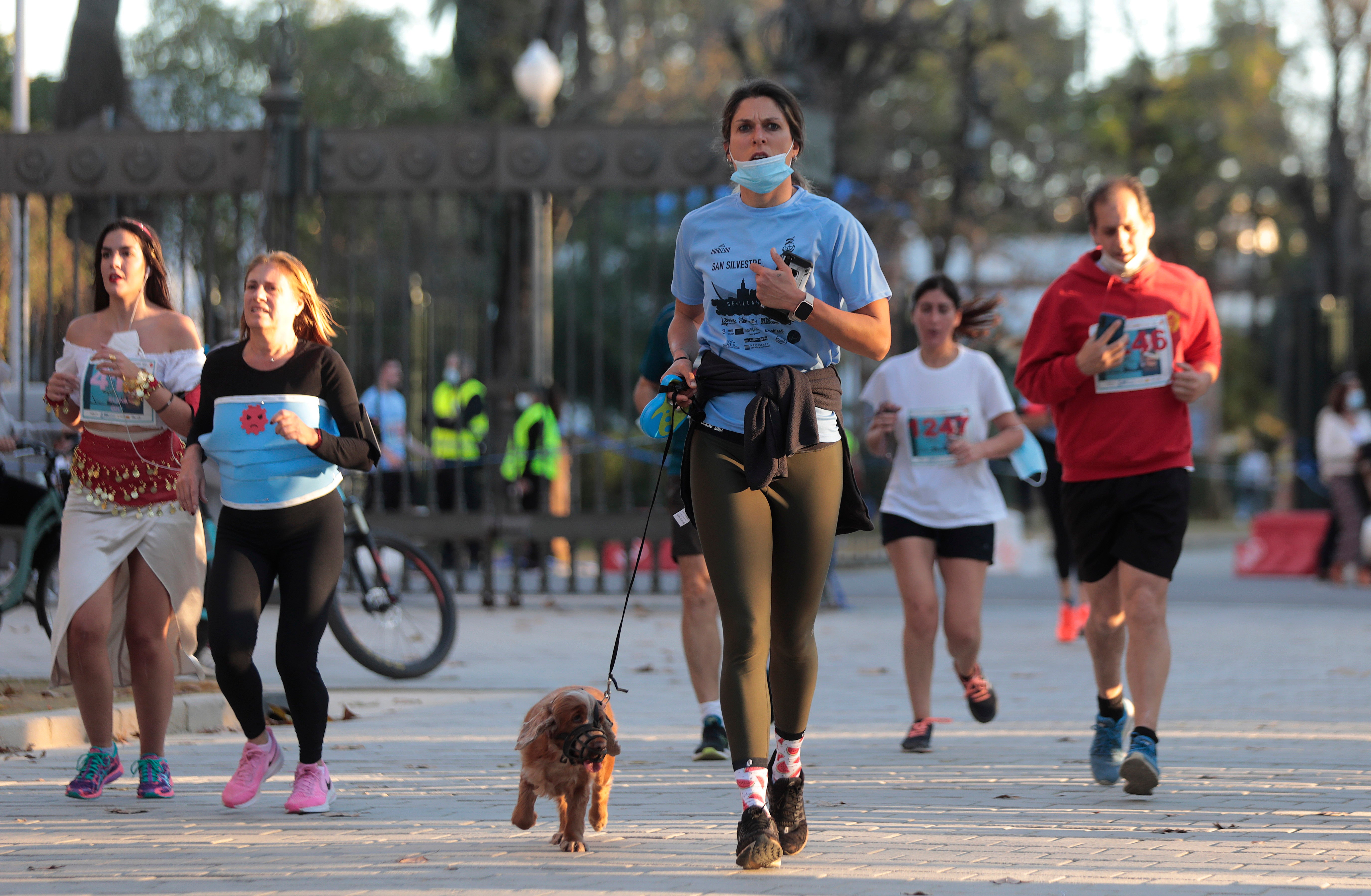 ¿Has corrido la San Silvestre de Sevilla? Búscate en nuestra galería (I)