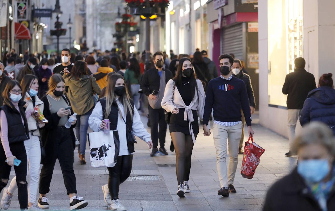 El ambiente de compras para los Reyes Magos en Córdoba, en imágenes