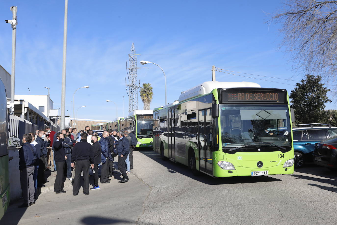 La huelga de Aucorsa en Córdoba, en imágenes