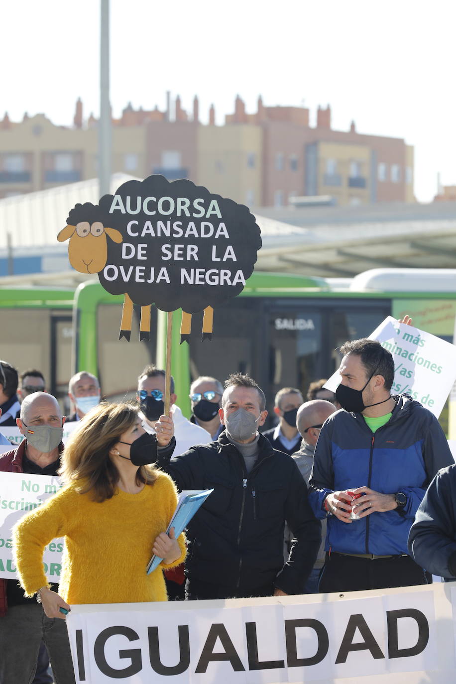 La huelga de Aucorsa en Córdoba, en imágenes