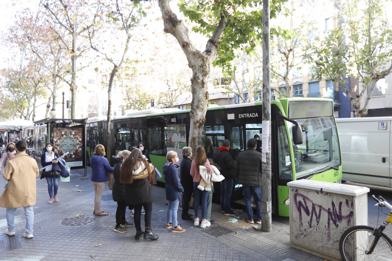 La huelga de Aucorsa en Córdoba, en imágenes