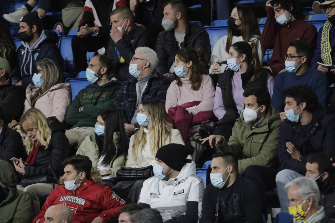 BÚSCATE en el Cádiz - Sevilla