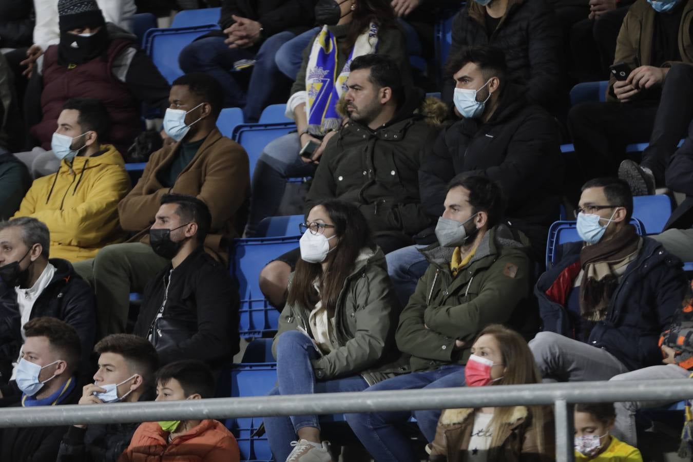 BÚSCATE en el Cádiz - Sevilla