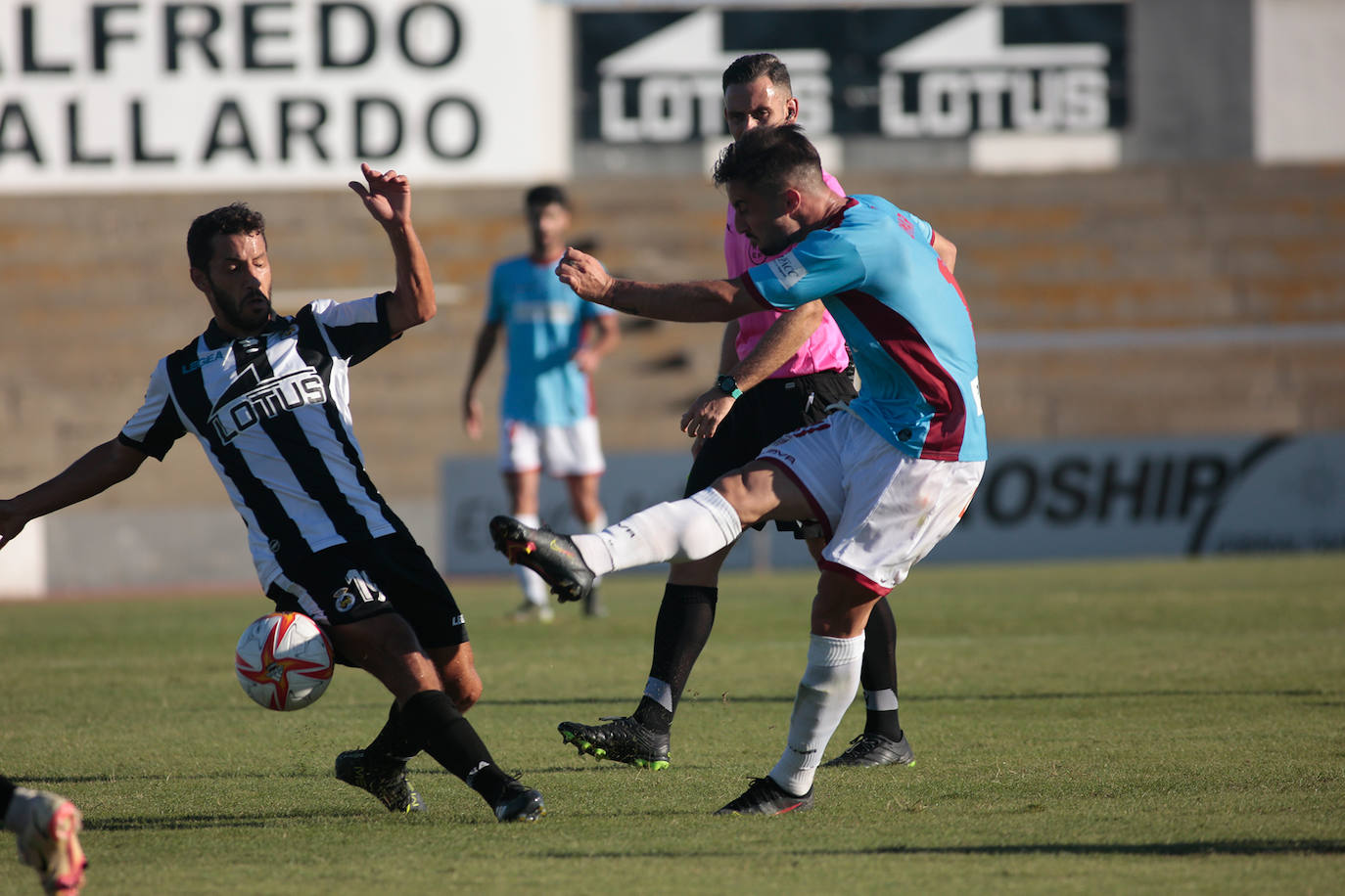 El Córdoba CF - Vélez CF, en imágenes