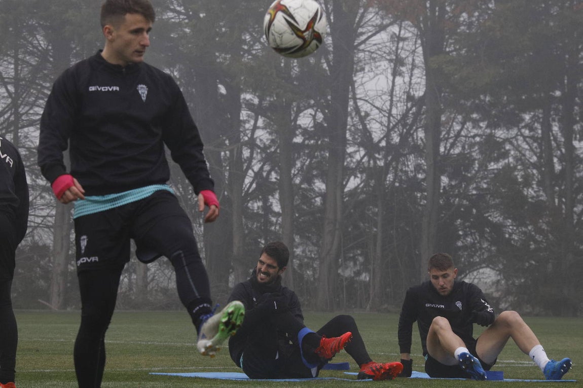 El primer entrenamiento del Córdoba CF en 2022, en imágenes