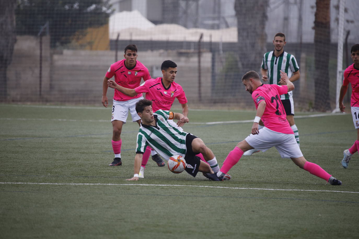 El empate del Córdoba B ante el Ceuta B, en imágenes