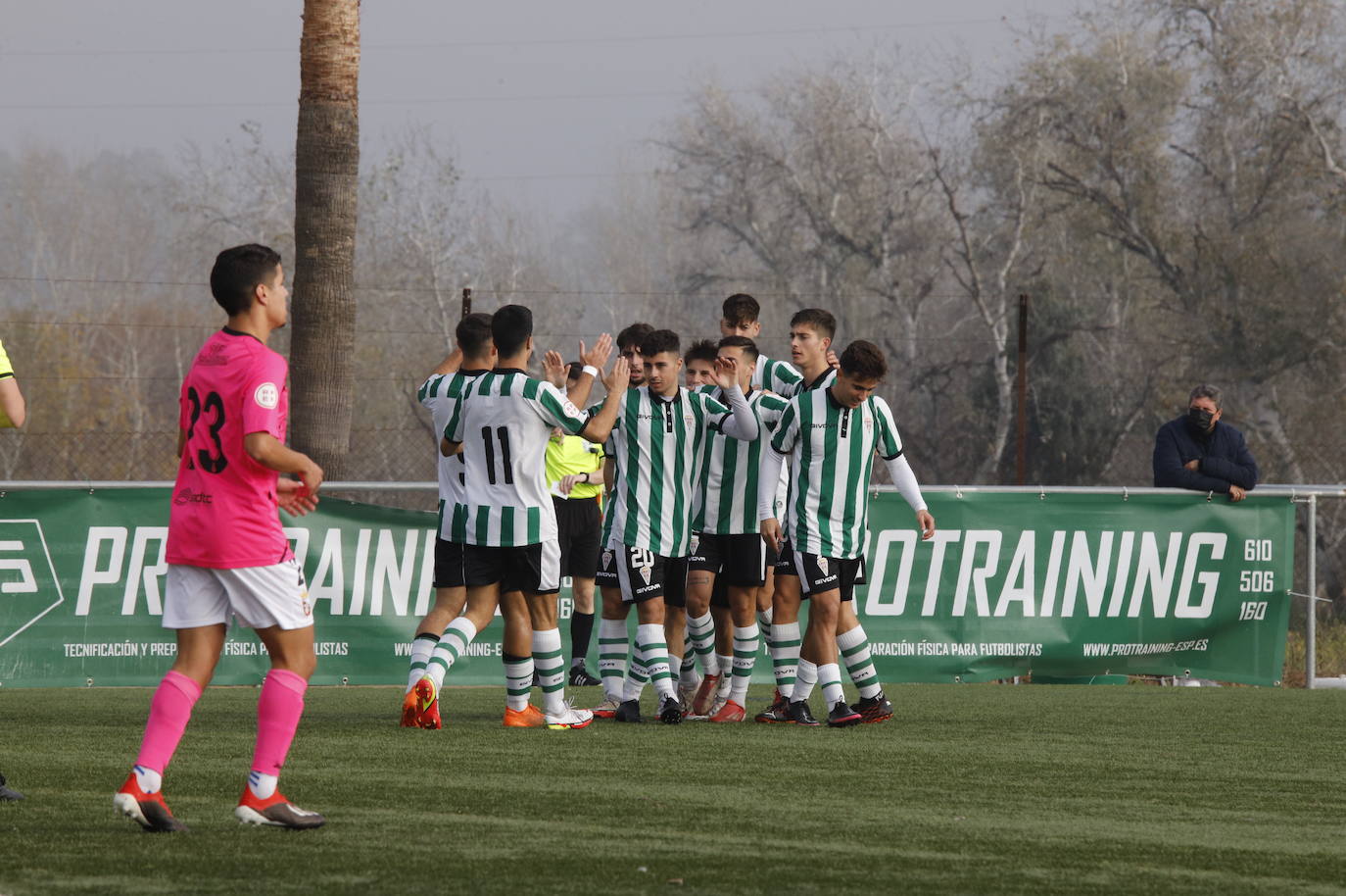 El empate del Córdoba B ante el Ceuta B, en imágenes