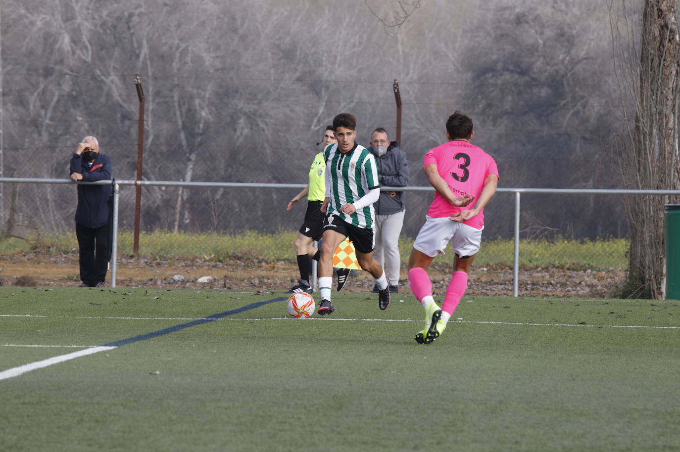 El empate del Córdoba B ante el Ceuta B, en imágenes