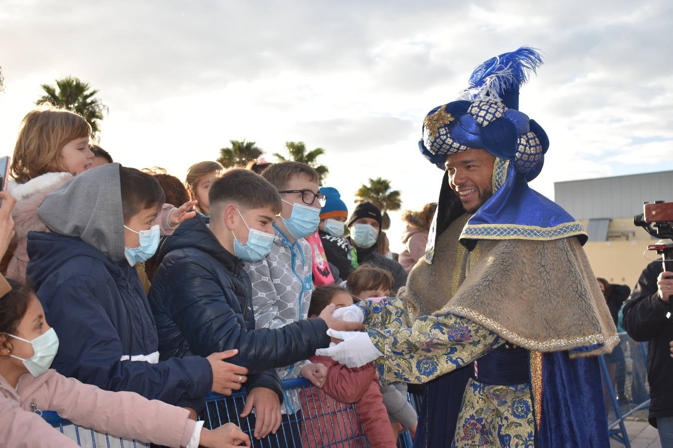 FOTOS: Los Reyes Magos recorren las calles de Puerto Real