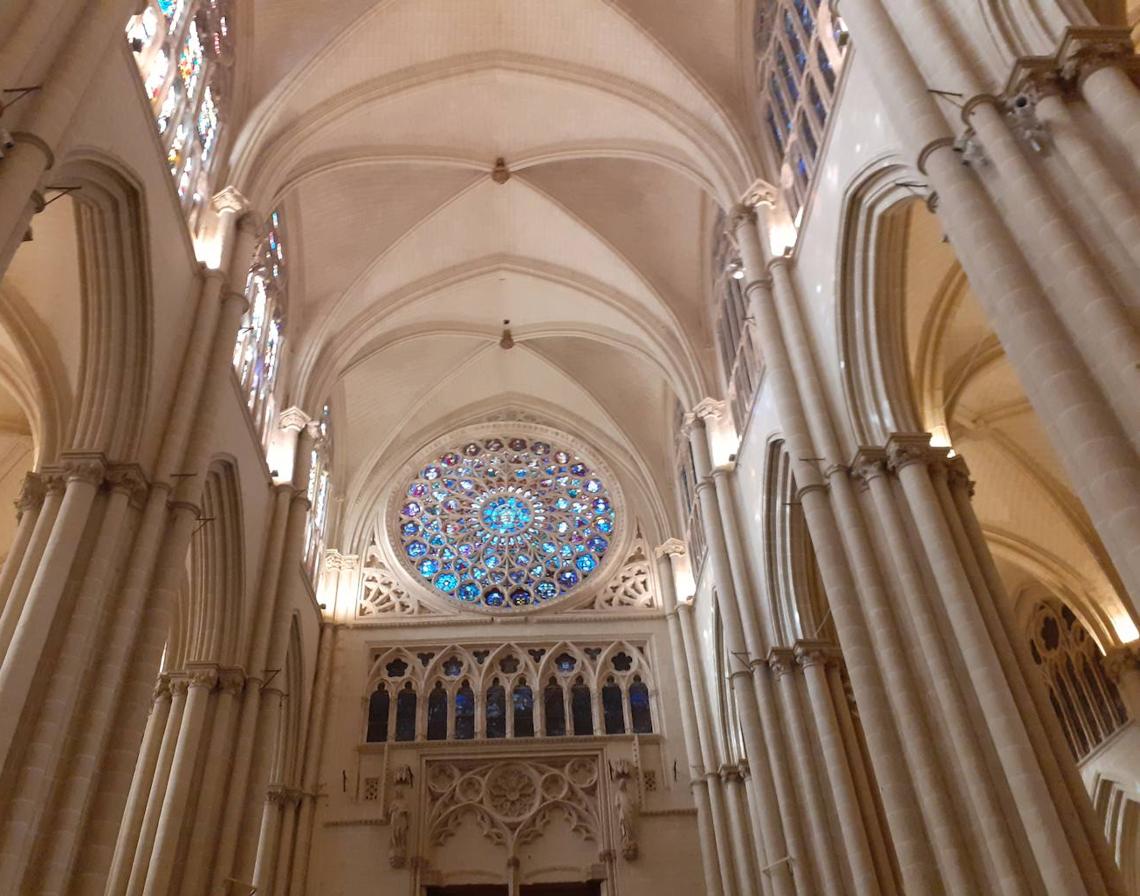 Las imágenes del entierro del cardenal Francisco Álvarez en la catedral primada