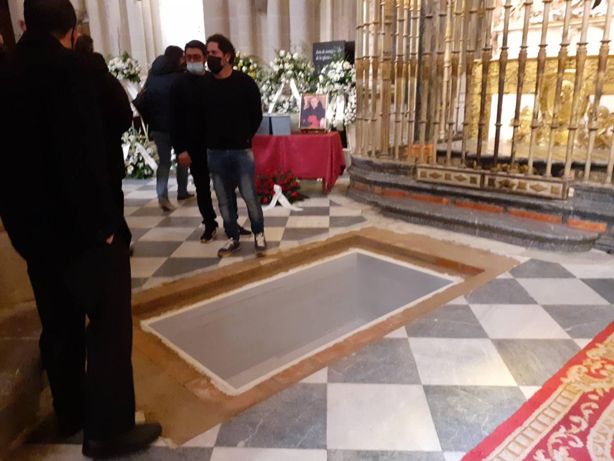 Las imágenes del entierro del cardenal Francisco Álvarez en la catedral primada