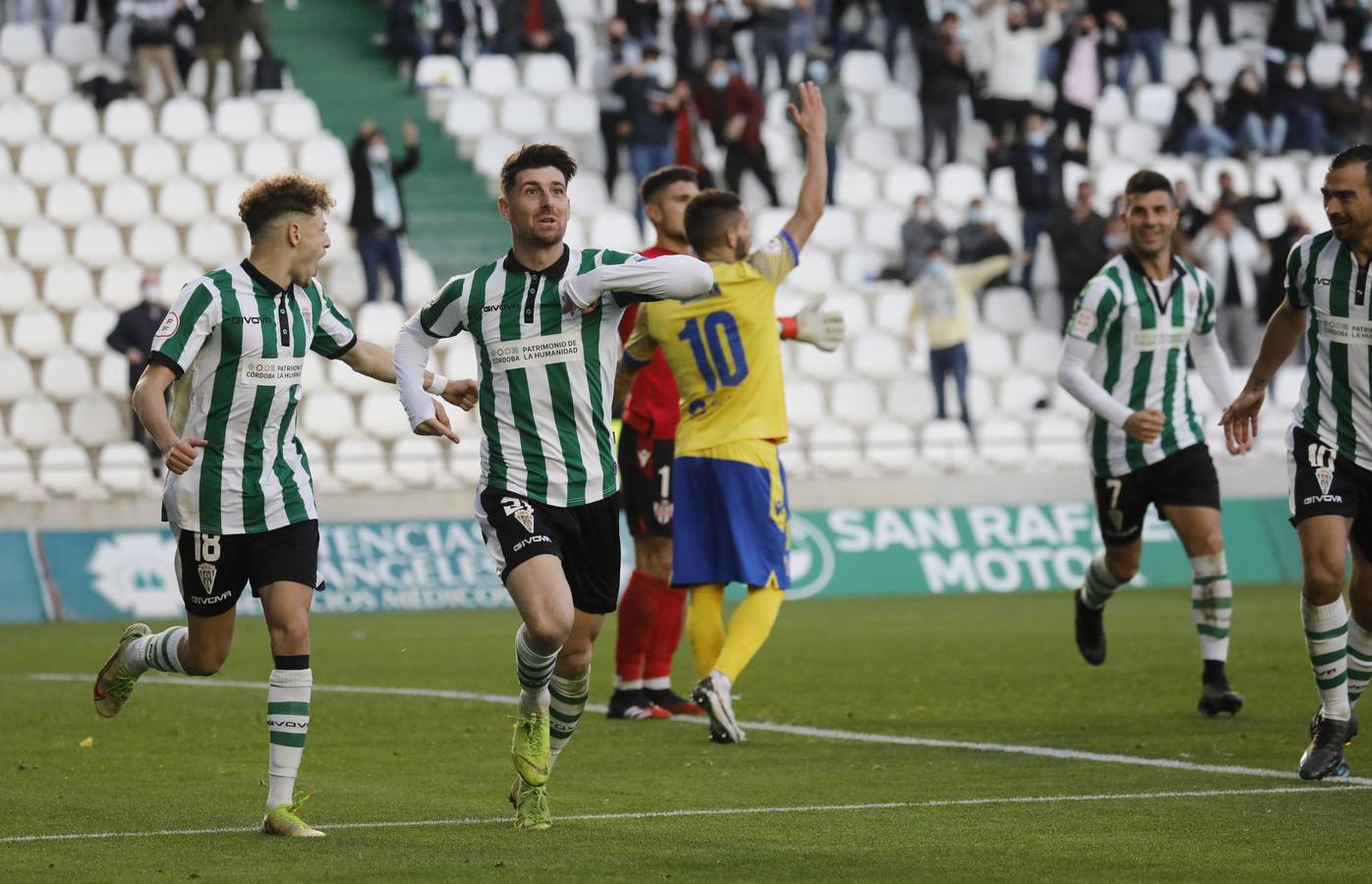 La victoria del Córdoba CF ante el Vélez CF (4-1), en imágenes