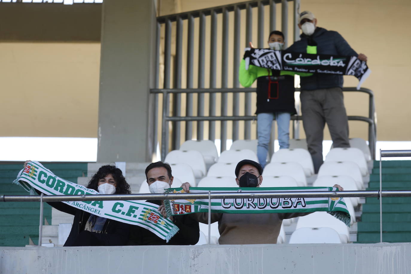 El ambiente en las gradas en el Córdoba CF - Vélez CF, en imágenes