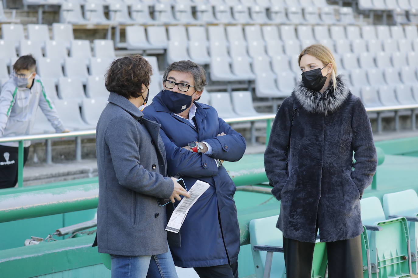 El ambiente en las gradas en el Córdoba CF - Vélez CF, en imágenes