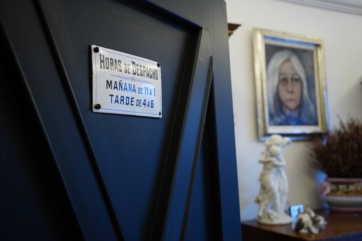 Entrada de la habitación donde se guarda la mesa de trabajo de la autora