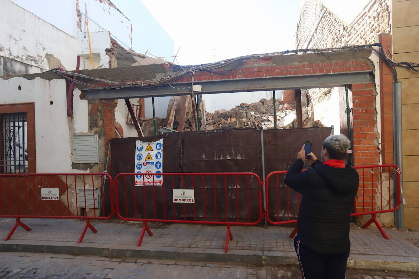 La casa derrumbada en la calle San Acisclo de Córdoba, en imágenes