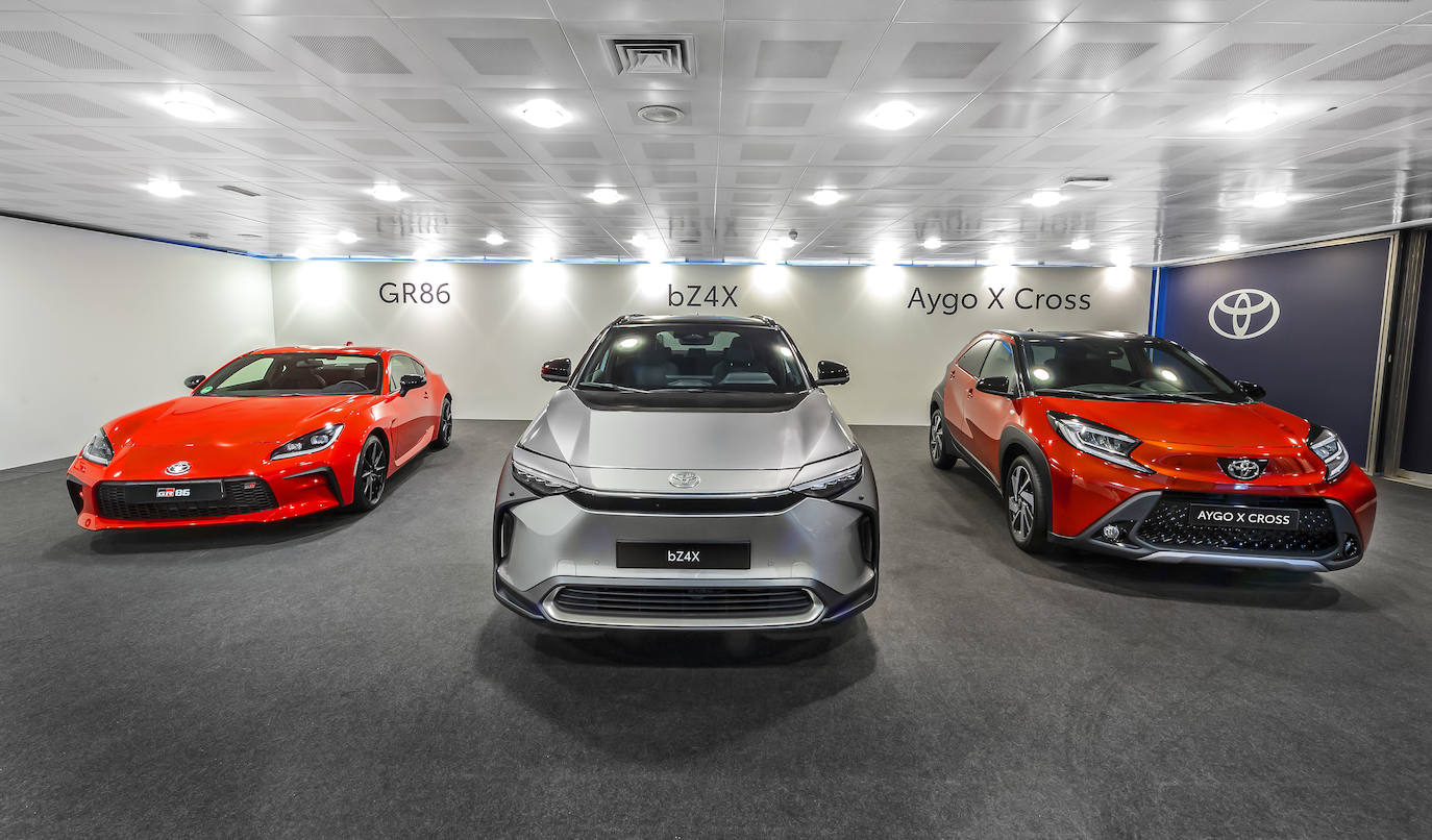 bZ4X, Aygo X Cross y GR86: la nueva familia Toyota