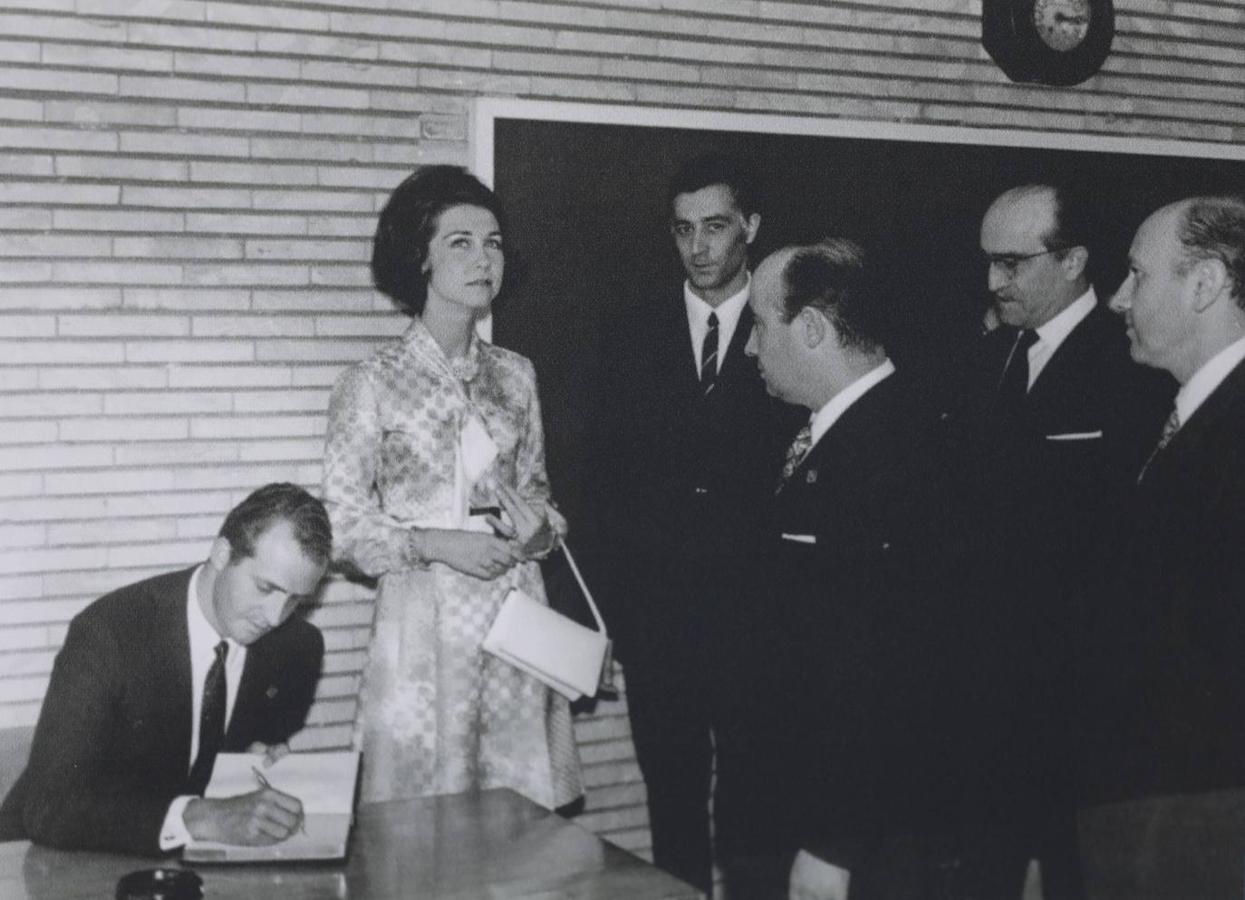 La exposición del 50 aniversario de la Universidad de Córdoba, en imágenes