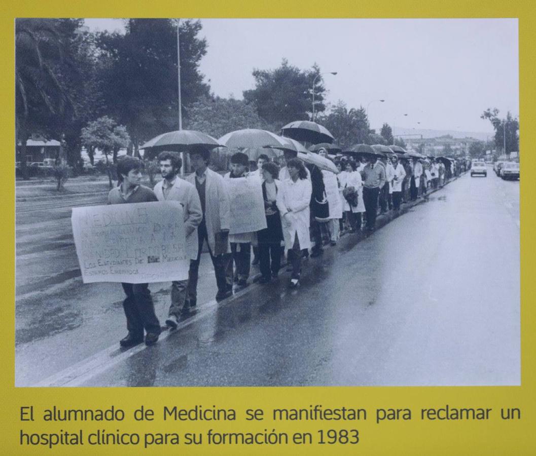 La exposición del 50 aniversario de la Universidad de Córdoba, en imágenes