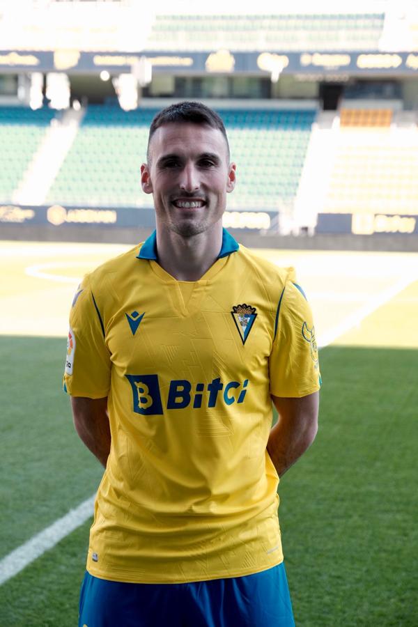 FOTOS: El Cádiz CF presenta a San Emeterio